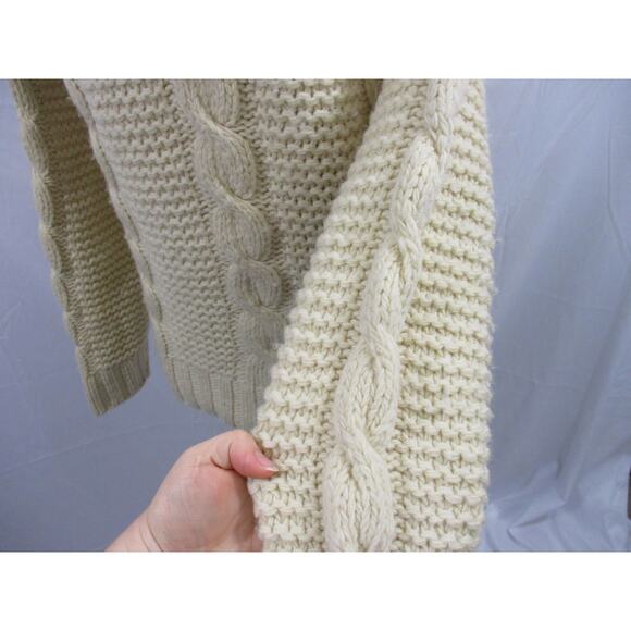 Vintage Regent Row Ivory Cable Knit Sweater Medium to Large - Picture 12 of 16